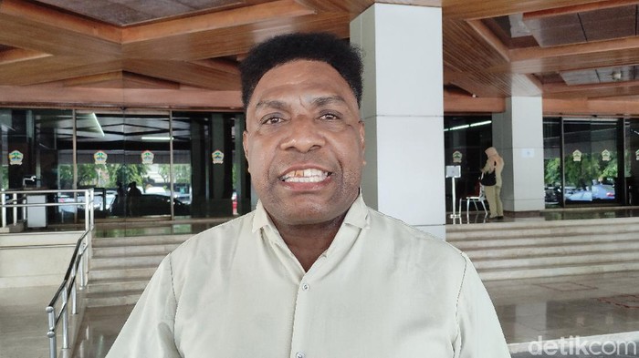 Warga Papua, Gabriel Ndawi, di Semarang, Jawa Tengah, Senin (4/10/2021).