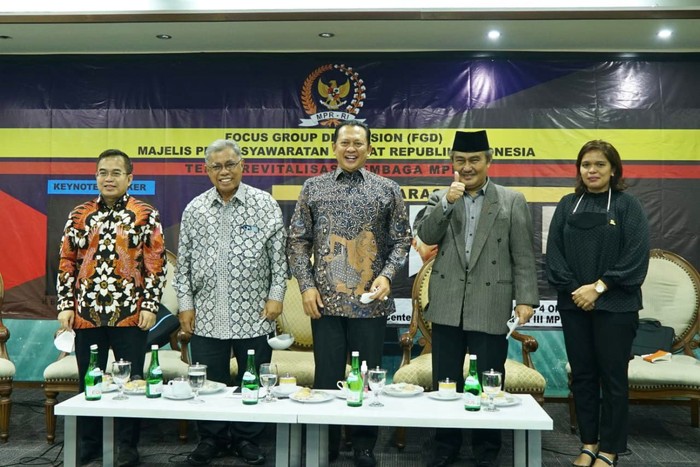 Wacana keanggotaan MPR yang berasal dari utusan golongan kembali dimunculkan. Ketua MPR RI Bambang Soesatyo (Bamsoet) menilai usulan tersebut patut dipertimbangkan.