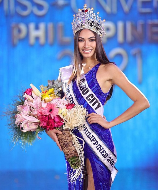 Kontes kecantikan yang diadakan di provinsi Bohol, Filipina pada Kamis (30/9/2021) itu berakhir menjadi pro kontra karena memenangkan Beatrice. Foto: dok. Instagram/@beatriceluigigmz