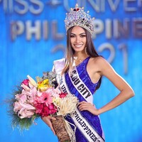 Kontes kecantikan yang diadakan di provinsi Bohol, Filipina pada Kamis (30/9/2021) itu berakhir menjadi pro kontra karena memenangkan Beatrice. Foto: dok. Instagram/@beatriceluigigmz