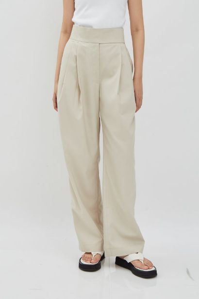 Brand Online Shop yang Jual Celana Keren