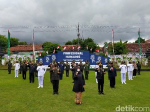Peringati HUT TNI ke-76, Bupati Ipuk Sampaikan Apresiasi ke Tentara