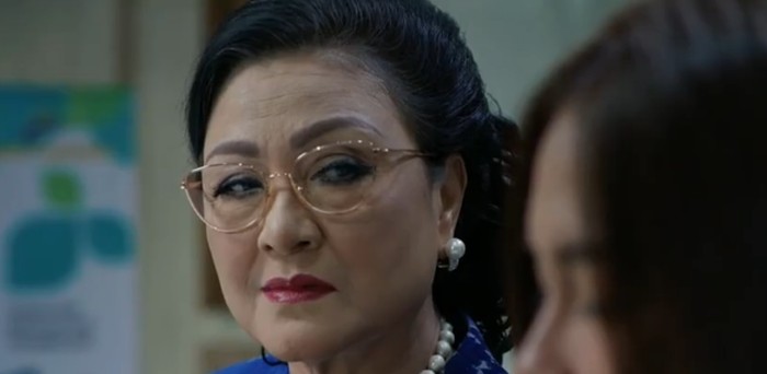 Debby Cynthia Dewi sudah berkarier di industri hiburan Indonesia sejak tahun 1972. Tak jarang, orang mengenalnya sebagai ibu-ibu jahat di sinetron.