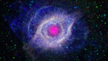 Objek mata langit ini dinamakan Helix nebula, terletak sejauh 650 tahun cahaya di konstelasi Aquarius. Foto: NASA