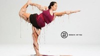 Hot Yoga, saking panasnya bikin badan meleleh, eh kurus deh. Foto: Dok. Brightside/J. Walter Thompson New York