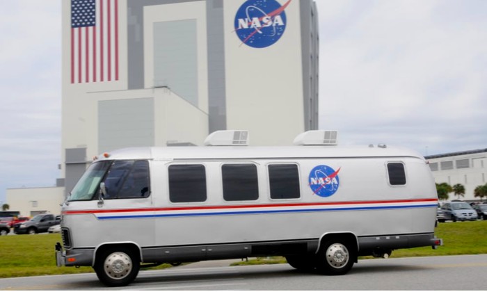 Ilustrasi Astrovan