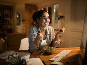 Rekomendasi Jam Makan Malam Buat yang Lagi Diet, Pejuang Body Goals Merapat