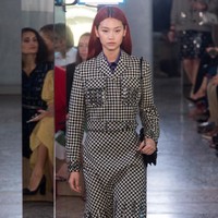 Jung Ho Yeon mengawali kariernya sebagai model di umur 16 tahun. Bintang Squid Game ini mulai banyak dikenal saat menjadi runner up acara Korea’s Next Top Model 4 pada 2013. Sejak itu, Jung Ho Yeon menghiasi sejumlah majalah lokal seperti Vogue Korea, Elle Korea, dan W Korea. Foto: dok. Bottega Veneta