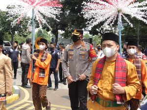 Polisi Beri Kejutan Kodim Jakarta Pusat di HUT Ke-76 TNI