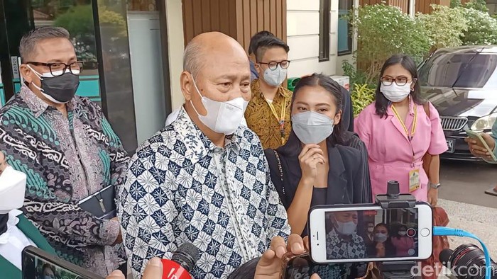 Kenang Mirdad dan Tyna Kanna