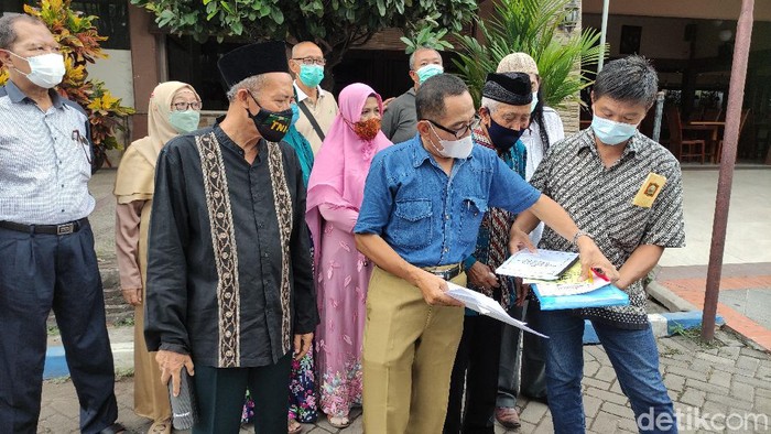 Masih banyak korban Lumpur Sidoarjo yang mengaku belum menerima ganti rugi sepenuhnya. Seperti yang diungkapkan mereka yang tergabung dalam Forum Komunikasi Korban Lumpur Sidoarjo (FKKLS).