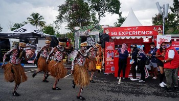 Provider plat merah ini hadir melalui showcase ‘Telkomsel 5G Experience Center’ dalam gelaran PON XX Papua 2021 di Stadion Lucas Enembe Papua.