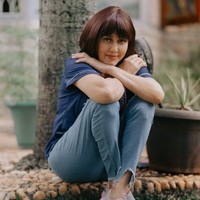 Artis lawas Meriam Bellina juga masih memiliki penampilan yang tak kalah awet muda. Siapa sangka jika saat ini pemilik nama lengkap Elissa Meriam Bellina Maria Bamboe itu sudah menginjak usia 56 tahun. Di usia yang sudah tak lagi muda, penampilan Meriam Bellina masih begitu mempesona. Foto: dok. Istimewa