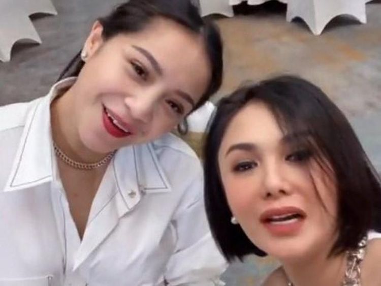 Potret Yuni Shara Elus-elus Perut Nagita Slavina