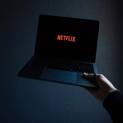 10 Tayangan Netflix Terpopuler: Didominasi Drakor, Roasting Fedi Nuril Melesat