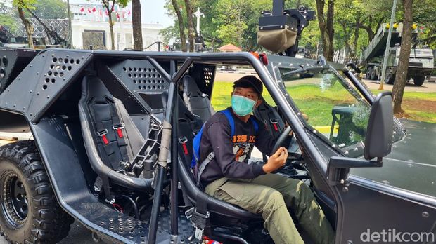 Pameran alutsista TNI di depan Istana Merdeka, Jakarta