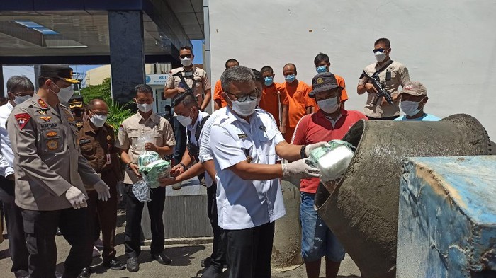 Pemusnahan barang bukti narkoba oleh BNN Aceh (Agus Setyadi-detikcom)