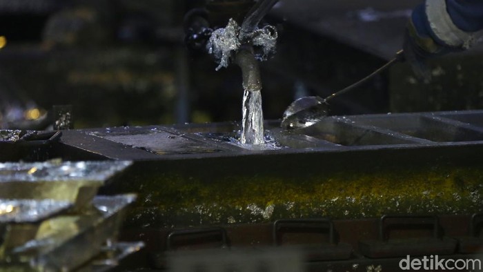 Indonesia menjadi salah satu negara di dunia yang mampu memproduksi mineral timah dalam jumlah besar. Kemana Timah Indonesia larinya? 

Dalam pengoperasiannya, pemerintah menunjuk PT Timah (Tbk) untuk menambang mineral timah yang berada di Kepulauan Bangka Belitung, Kepulauan Riau, dan Provinsi Riau.