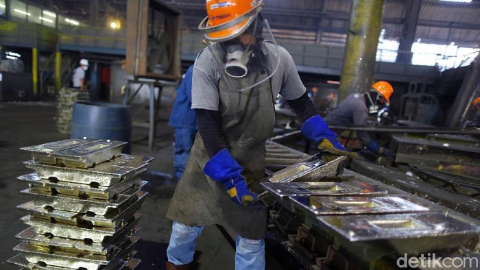 Indonesia menjadi salah satu negara di dunia yang mampu memproduksi mineral timah dalam jumlah besar. Kemana Timah Indonesia larinya? 

Dalam pengoperasiannya, pemerintah menunjuk PT Timah (Tbk) untuk menambang mineral timah yang berada di Kepulauan Bangka Belitung, Kepulauan Riau, dan Provinsi Riau.