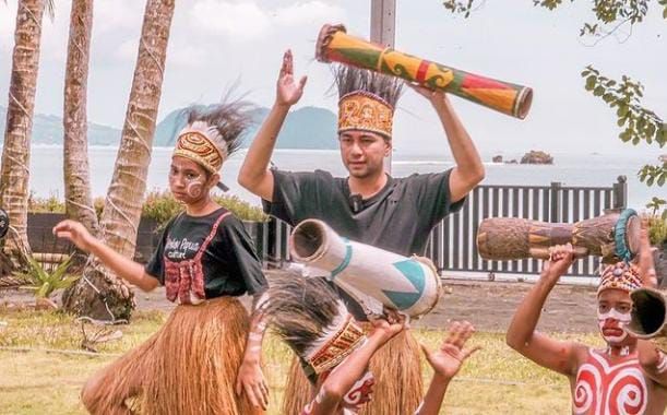 Raffi Ahmad dan Sandiaga Uno Terpikat Kelezatan Papeda, Ini Kata Mereka