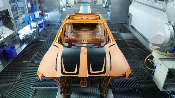 Sistem pengecatan Robot ala BMW.