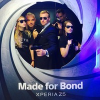 Aku mengirim beberapa foto ke agency lookalike dan sebulan kemudian aku ada di hotel mewah di Monako untuk memulai sebuah pekerjaan aku berpikir Apa yang aku lakukan di sini? kata Steve. Foto: Instagram @looklikebond