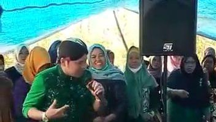 Tangkapan layar video viral penyanyi campursari di hajatan anggota Satpol PP Gunungkidul