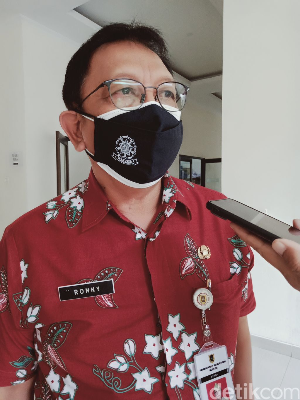 Tim Ahli Satgas Percepatan Pengendalian COVID-19 Kabupaten Klaten dokter Roni Roekmito