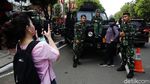 Warga Antusias Menjajal Kendaraan Tempur TNI