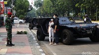 Pameran alutsista milik TNI ramai dikunjungi warga hingga sore ini.