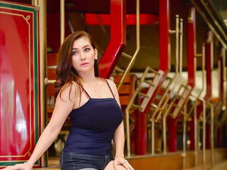 Baby Margaretha Si Ibu 3 Anak Pamer Body