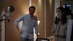 Dian Sastro dan Candra Darusman di Belakang Layar Video Perjumpaan Kita