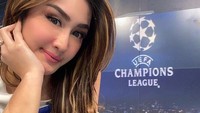 Dara kelahiran 12 April 1991 ini sebelumnya dikenal sebagai presenter untuk program acara olahraga. Ia juga dikenal sebagai model, aktris dan pernah mengikuti ajang Puteri Indonesia 2017. Foto: instagram @intansaumadina