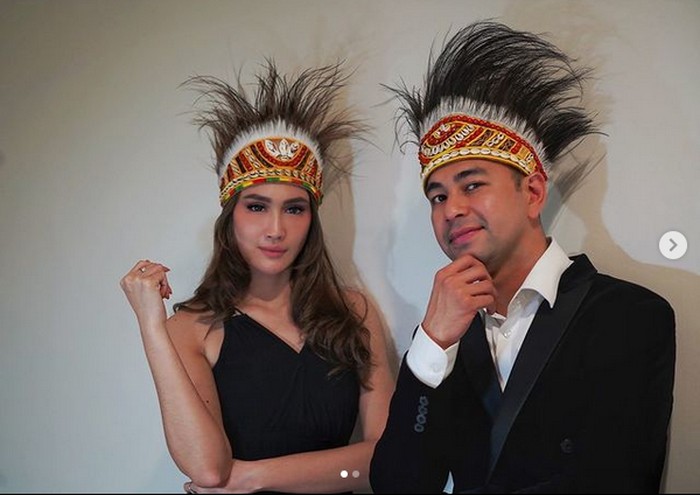 Cantiknya Intan Saumadina, Presenter PON Papua yang Doyan Kelapa Muda Cantiknya Intan Saumadina, Presenter PON Papua yang Doyan Kelapa Muda