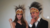 Bersama Raffi Ahmad, Intan Saumadina menjadi pembawa acara saar upacara pembukaan PON Papua 2021. Intan berhasil mencuri perhatian karena paras cantiknya. Foto: instagram @intansaumadina