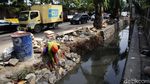 Cegah Banjir, Saluran Air di Pekayon Bekasi Dilebarkan