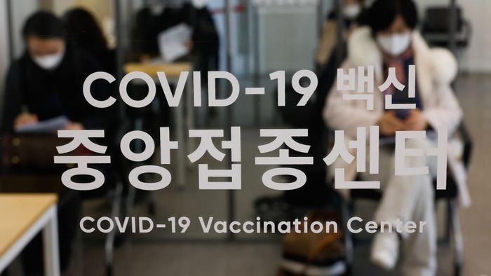 Deretan Negara yang Incar Obat COVID-19 Oral Pertama di Dunia, Ada RI Molnupiravir tengah disorot karena disebut sebagai obat oral COVID-19 pertama di dunia. Sejumlah negara pun tengah mengincar obat ini, salah satunya Indonesia.
