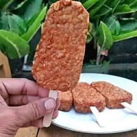 Bukan tempe biasa. Atau mungkin ini yang dinamakan es krim tempe? Pasti kamu belum pernah coba kan? Foto: 1cak.com