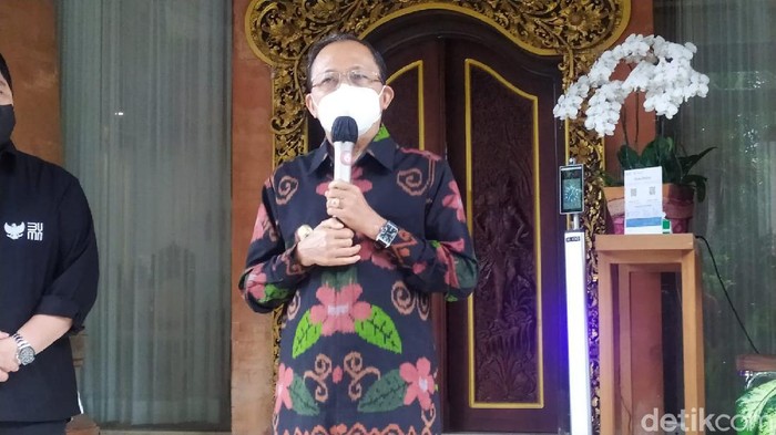 Gubernur Bali Wayan Koster