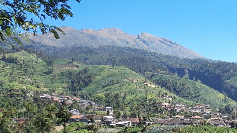 Gunung Merbabu Gunung Merbabu
