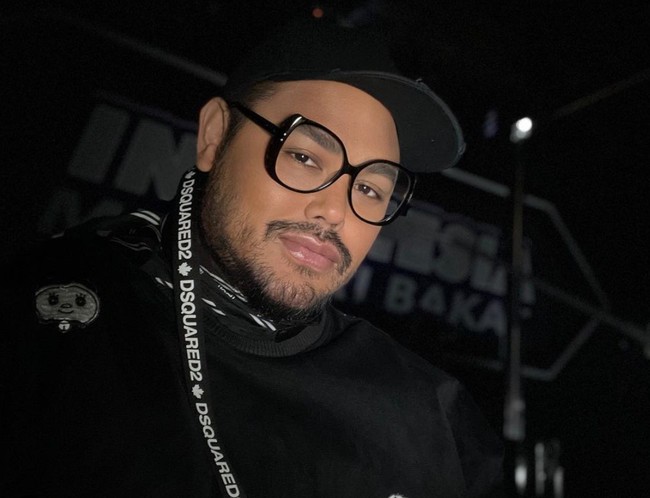 Di media sosial Instagramnya sendiri Ivan Gunawan terlihat cukup sering membagikan foto-foto dari penampilan barunya. Tak hanya itu saja, dalam salah satu unggahannya Igun juga terlihat membandingkan penampilannya terdahulu dengan saat ini. Foto: Instagram/@ivan_gunawan