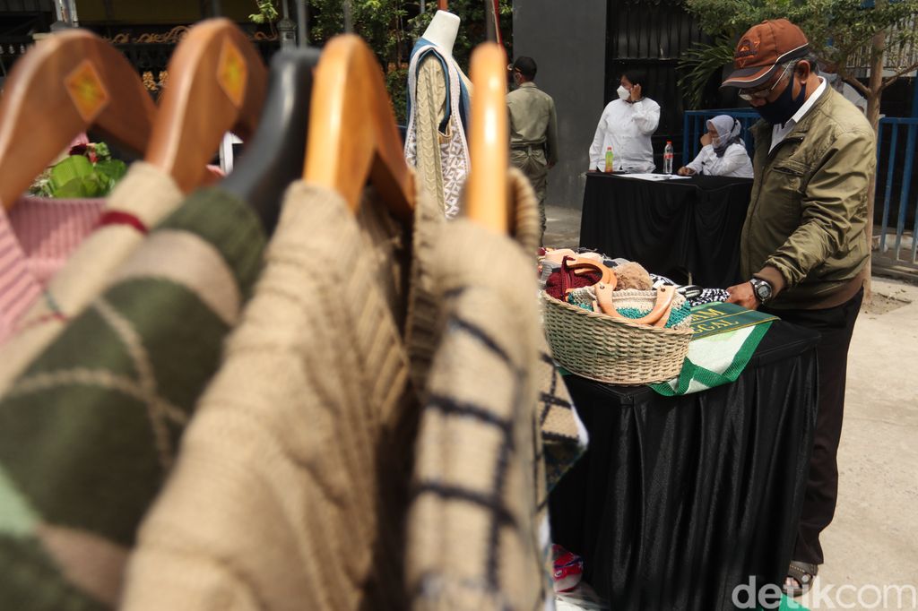 Kampung Wisata Rajut Binong Jati
