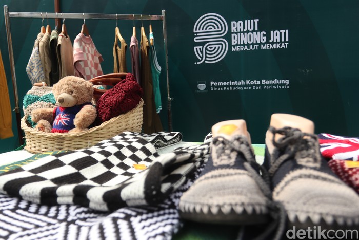 Kampung Wisata Rajut Binong Jati
