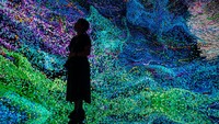 Ini adalah acara Digital Art Fair Asia yang juga menampilkan seni digital dan NFT.  Foto: Getty Images/Anthony Kwan