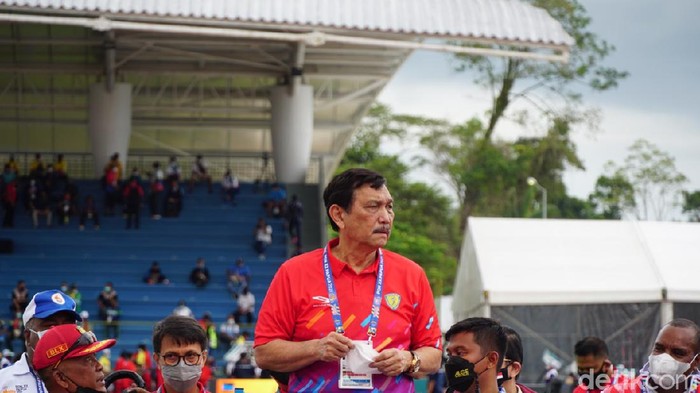 Luhut Binsar Pandjaitan di Mimika Sport Center