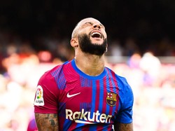 Memphis Depay sempat diganggu cedera hamstring dan harus absen dalam empat laga dari lima laga terakhir di Liga Spanyol (Getty Images/David Ramos)