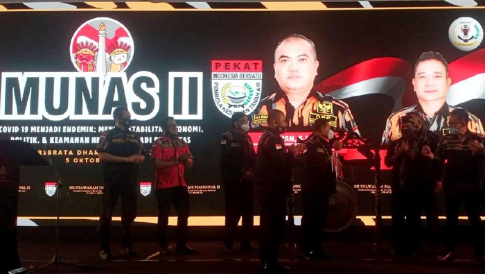 Mendagri Buka Munas Ke-II Pekat IB di Jakarta Menteri Dalam Negeri Tito Karnavian Membuka dan Memberikan Arahan Kepada Seluruh Kader Pekat IB pada saat Munas Pekat IB ke II di gedung The tribrata Jakarta.
Tito juga mengucapkan selamat untuk Munas Pekat IB yang kini sudah terdaftar di Menteri Dalam Negeri.