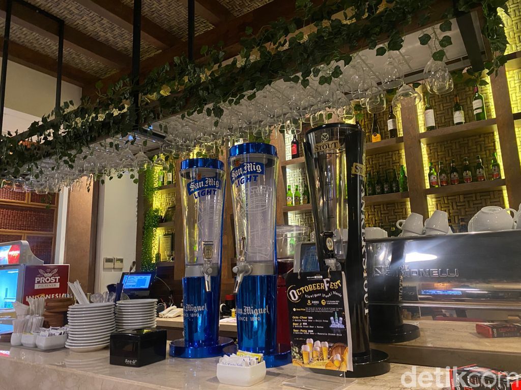 Rayakan 'Octoberfest' denganl Ngemil Santai di Kafe Rooftop Tertinggi di Bogor