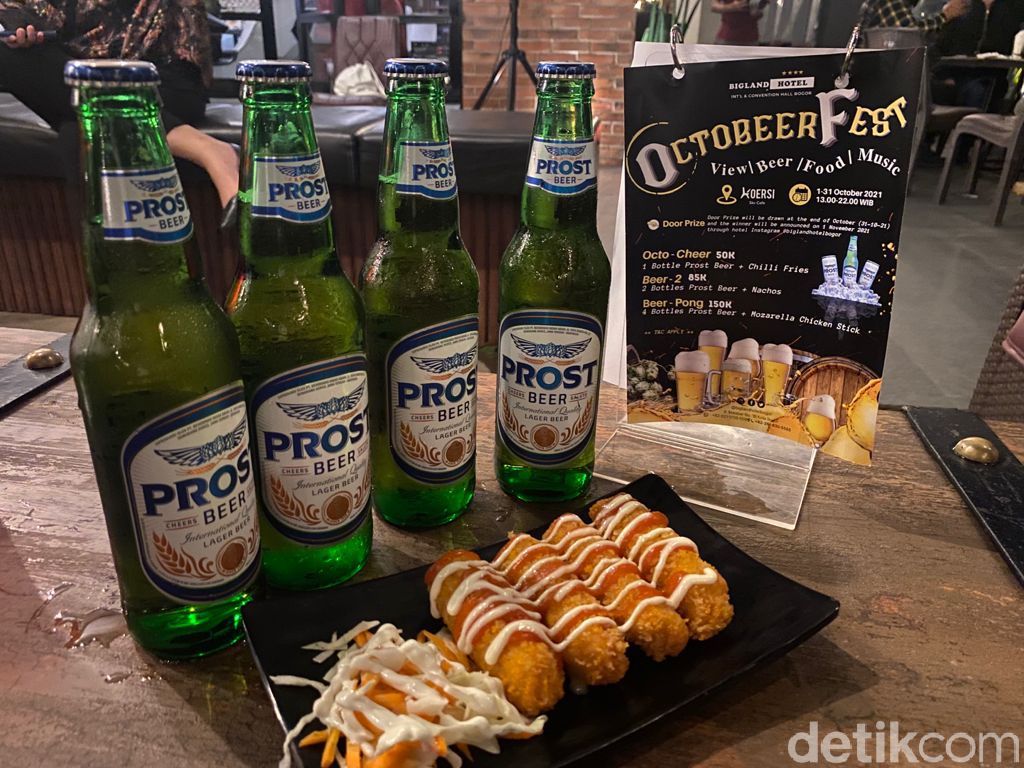 Rayakan 'Octoberfest' denganl Ngemil Santai di Kafe Rooftop Tertinggi di Bogor