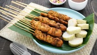 10 Sate Ayam Legendaris di Indonesia, Ada yang Berdiri Sejak 1945!
